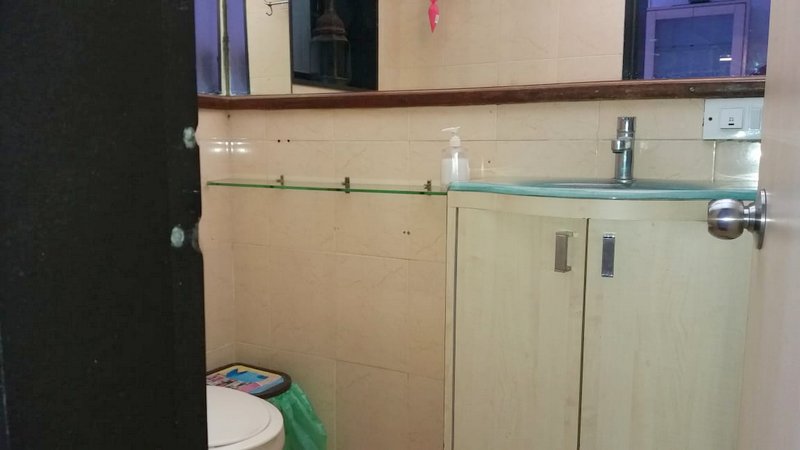2 BHK Flat on Rent in Andheri West - New Link Palace